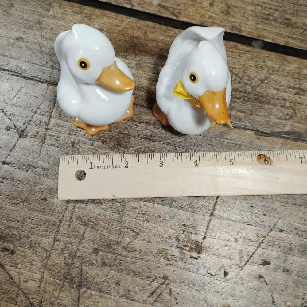 Vintage Homeco Ducks Set Of 2 White Ceramic 3.25” Tall Birds Collectibles Decor